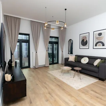 Nook L Goldenbauer Братислава